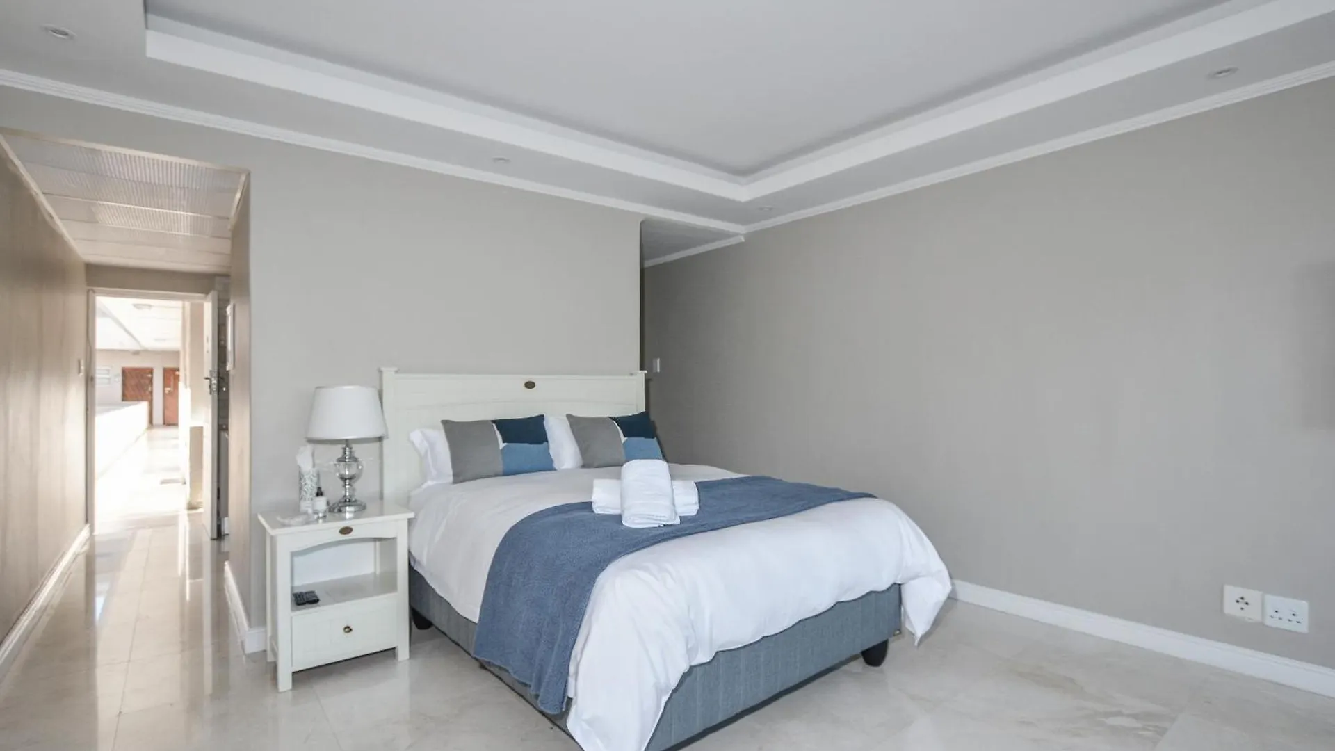 Beautiful Studio Apartment In Mouille Point Cape Town
