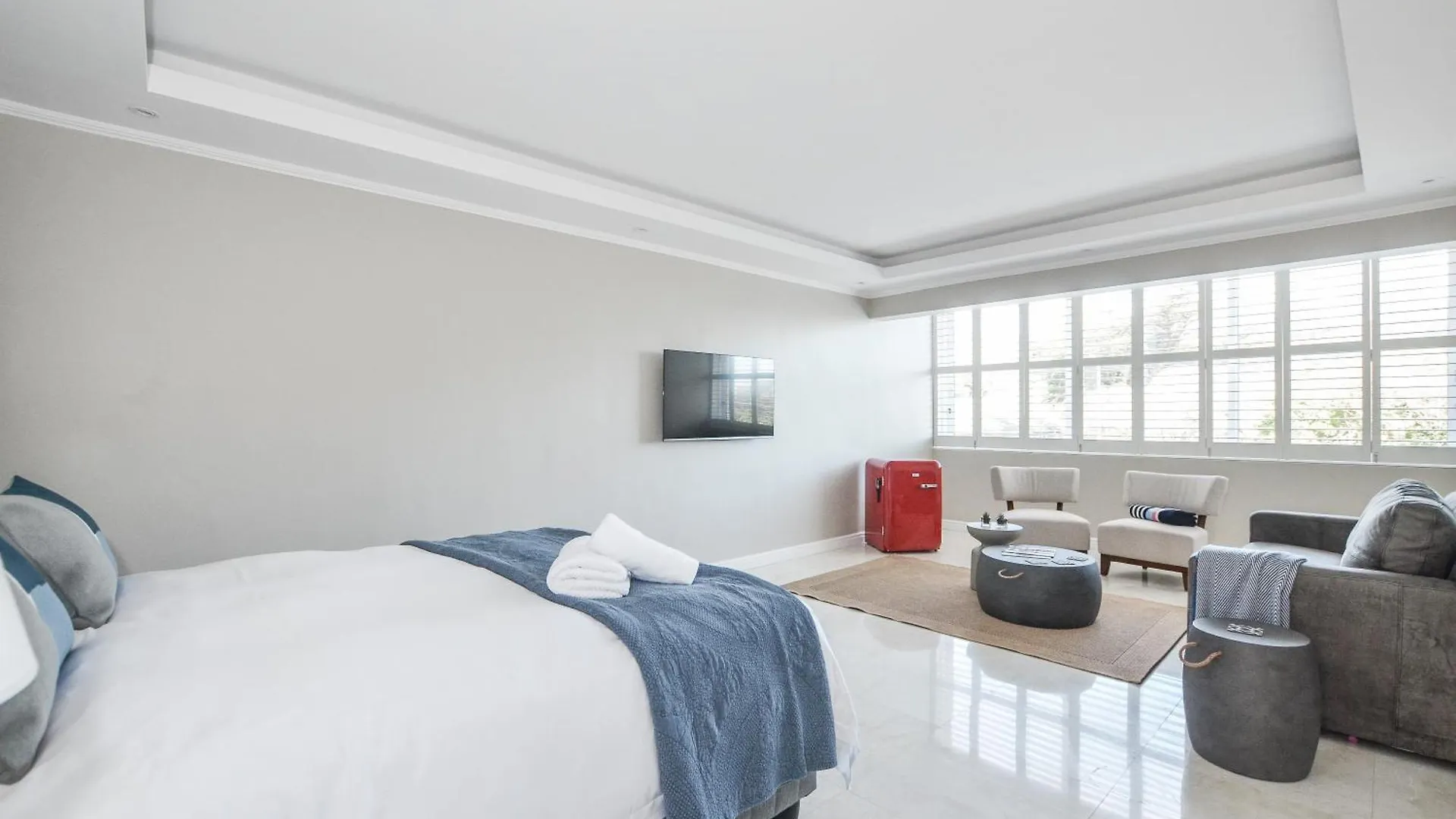 Beautiful Studio Apartment In Mouille Point Cape Town 0*,  South Africa