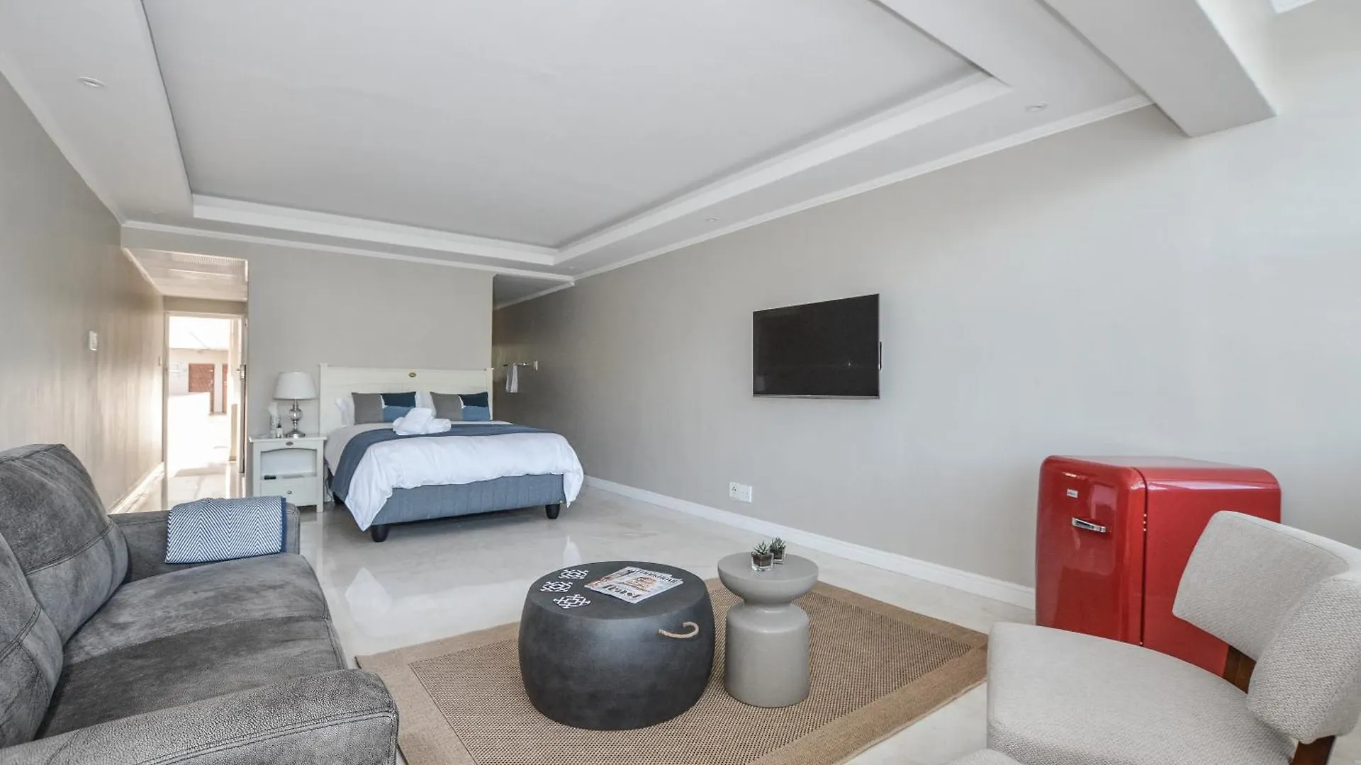 Beautiful Studio Apartment In Mouille Point Cape Town
