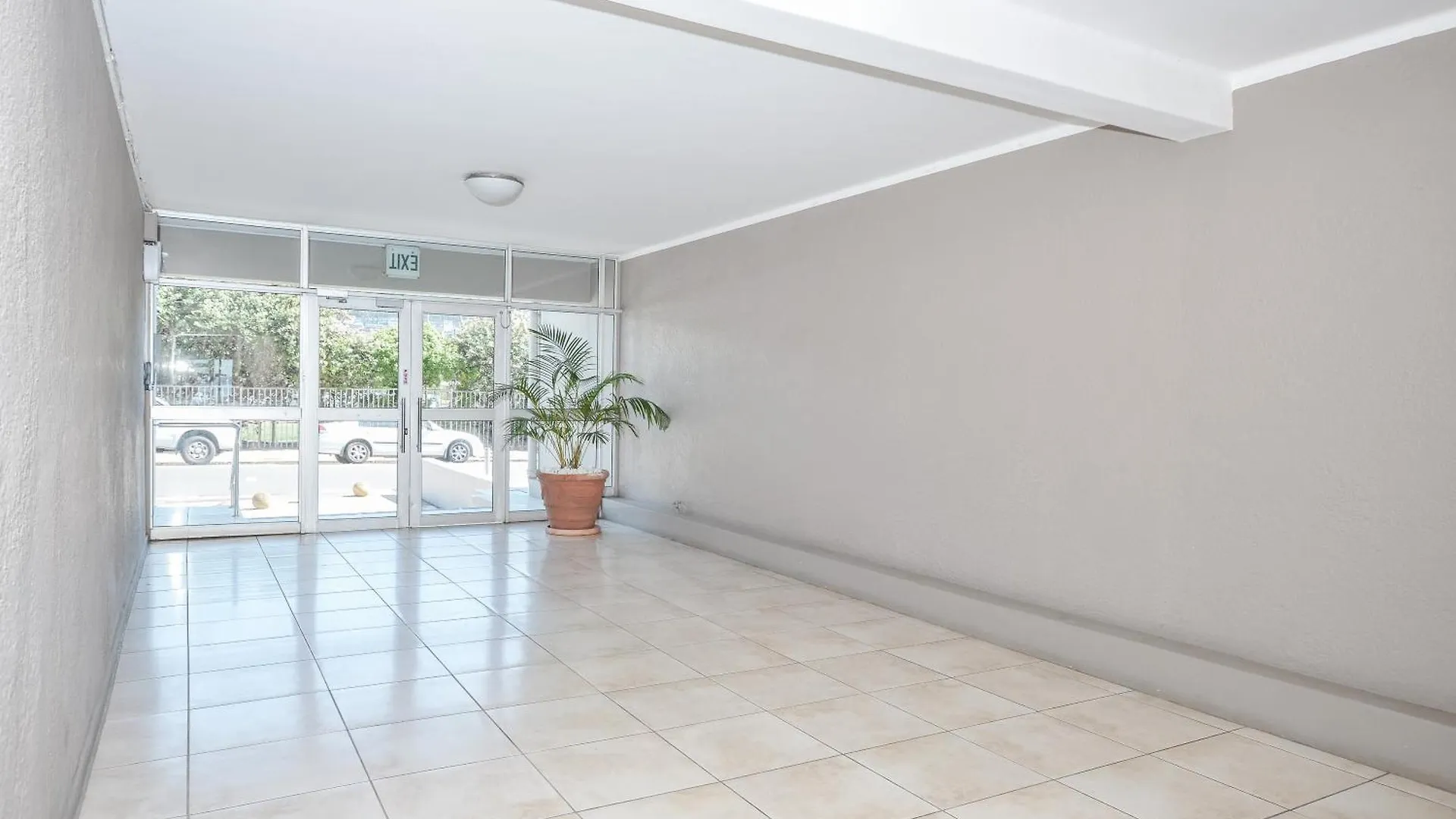 Beautiful Studio Apartment In Mouille Point Cape Town