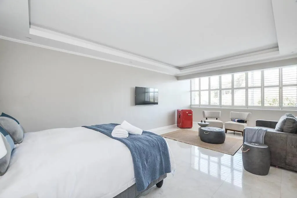 Beautiful Studio Apartment In Mouille Point Cape Town