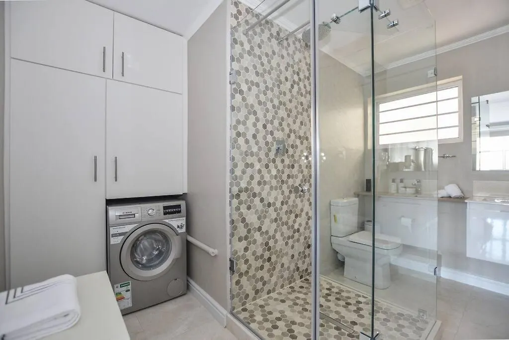 Beautiful Studio Apartment In Mouille Point Cape Town 0*,  South Africa