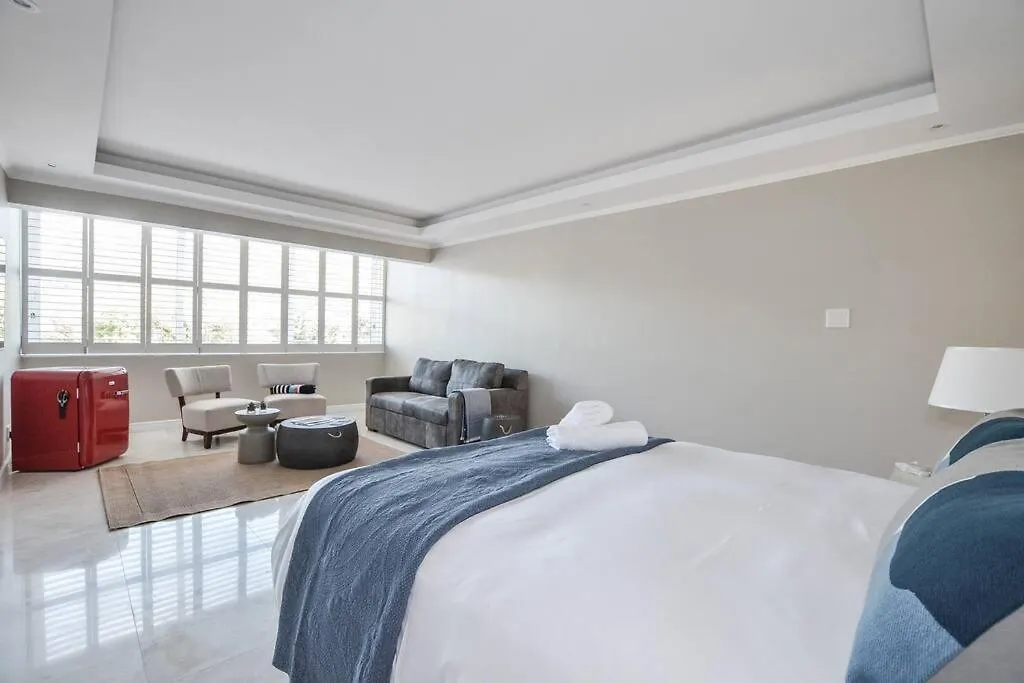 Beautiful Studio Apartment In Mouille Point Cape Town